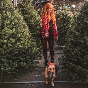 Meet your Posher, Caitlin